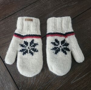 Alma 100% Wool Cream Knit Mittens with Snowflake Pattern Hand Made